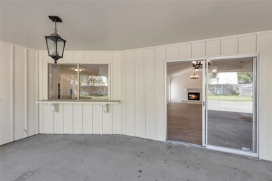 1817 Lincolnshire Dr, Bedford, TX 76021 - photo 4