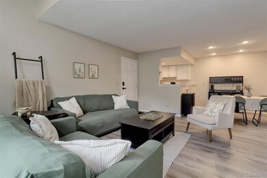 942 S Walden St unit 103, Aurora, CO 80017 - photo 6