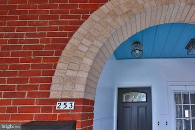 253 W Chestnut St, Souderton, PA 18964 - photo 6