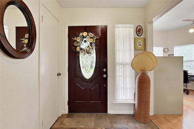 1404 Edinburgh Dr, Friendswood, TX 77546 - photo 2