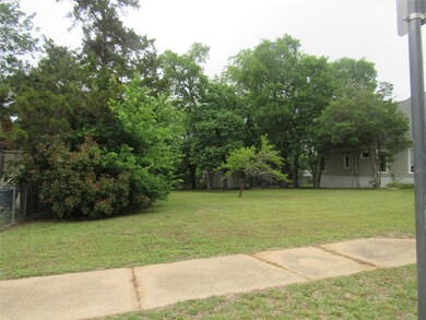 1301 W Sears St, Denison, TX 75020 - photo 5