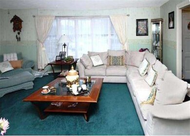 956 Wilbraham Rd, Springfield, MA 01109 - photo 7