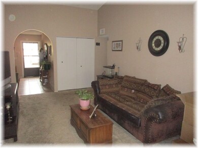 03 Entry Liging Room