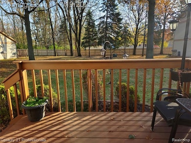 35457 Pheasant Ln, Westland, MI 48185 - photo 4