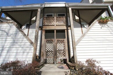 18150 Windsor Hill Dr, Olney, MD 20832 - photo 2