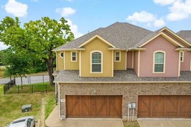 240 Corinna Ct, Hurst, TX 76053 - photo 2