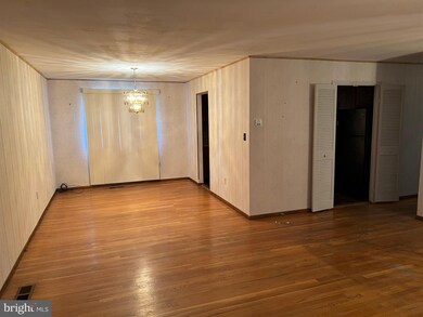 8524 Brest Rd, Randallstown, MD 21133 - photo 7