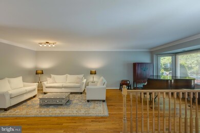 9095 Golden Sunset Ln, Springfield, VA 22153 - photo 7