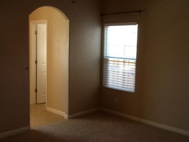 6865 E Andrews Ave, Fresno, CA 93727 - photo 4