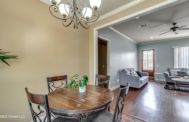 304 Silver Tree Lane-25