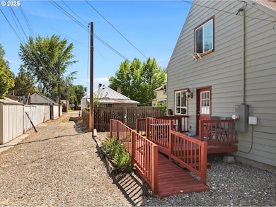 2420 9th St, Baker City, OR 97814 - photo 6