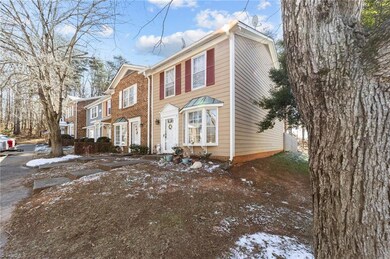 4337 Edith Ln unit F, Greensboro, NC 27409 - photo 2