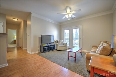 524 Appeldoorn Cir, Asheville, NC 28803 - photo 4