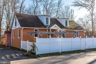 123 Hazel Ave, Folsom, PA 19033 - photo 2