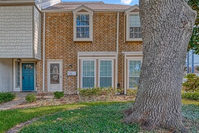 10343 Briar Forest Dr unit 11, Houston, TX 77042 - photo 3