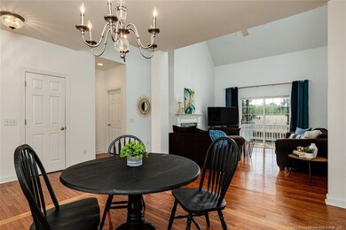 Livingroom/ dining combo
