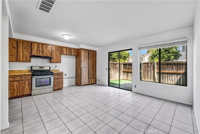 25885 Trabuco Rd unit 57, Lake Forest, CA 92630 - photo 7