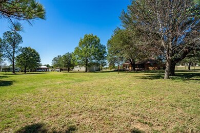 3028 English Creek Dr, Azle, TX 76020 - photo 2