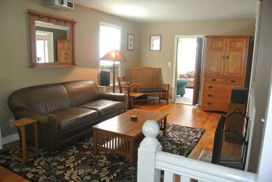 317 N Jefferson St, Batavia, IL 60510 - photo 4