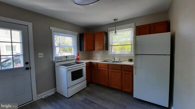 382 W 11th St, Front Royal, VA 22630 - photo 5