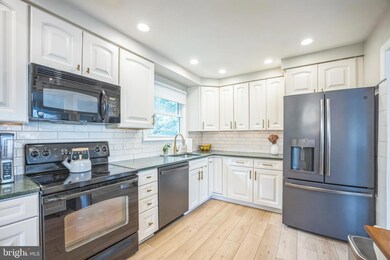 308 Covered Bridge Rd, Cherry Hill, NJ 08034 - photo 6