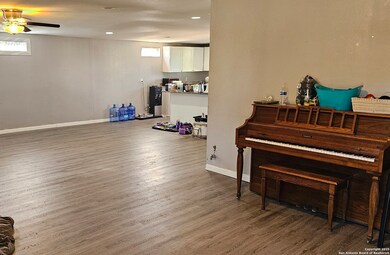 815 Highgate Rd, Universal City, TX 78148 - photo 5