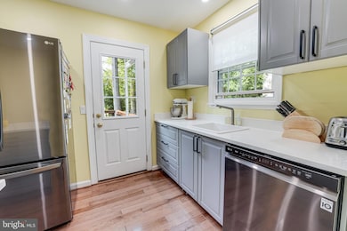 2124 Grayson Place, Falls Church, VA 22043 - photo 6