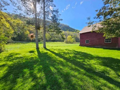 476 Tunnel St, Readsboro, VT 05350 - photo 5