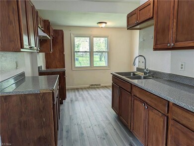 Eat-in Kitchen with tons of cabinets
