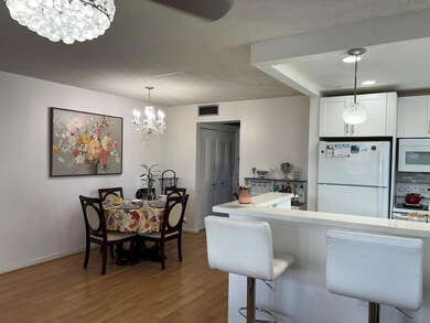 172 Camden H, West Palm Beach, FL 33417 - photo 4