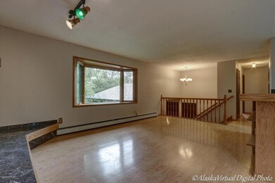 Living Room W/Laminate Floor