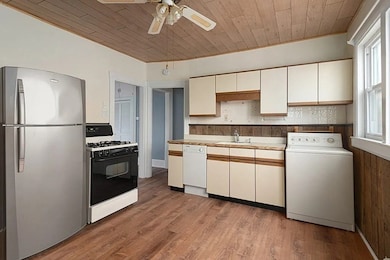 126 Neponset Ave unit 1, Dorchester, MA 02122 - photo 6