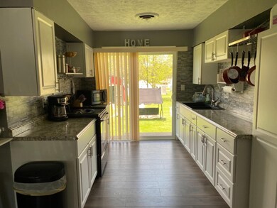 216 W Baldwin St, Blanchester, OH 45107 - photo 7