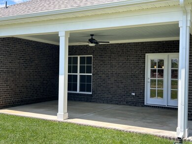 4002 Hays Dr, Columbia, TN 38401 - photo 2