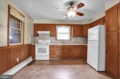 2029 Farmington Ave, Pottstown, PA 19464 - photo 4