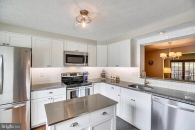 7512 Rain Flower Way, Columbia, MD 21046 - photo 4