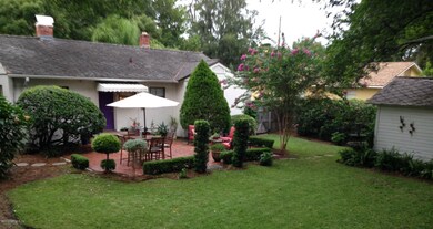 4332 Pinewood Ave - Rear Yard