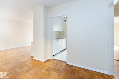 Riverview South unit 5F, New York, NY 10028 - photo 5