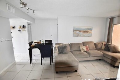 15270 SW 80th St unit 9, Miami, FL 33193 - photo 4