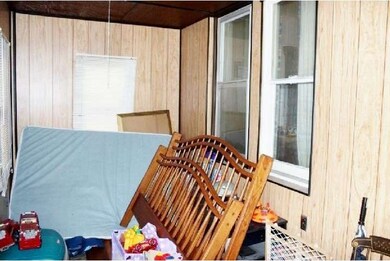 100 Jackson Ave, Darby, PA 19023 - photo 3