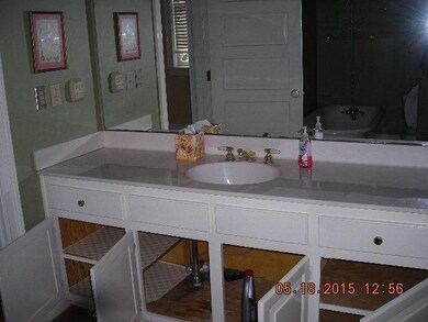 200 E Franklin St, Shelbyville, TN 37160 - photo 7