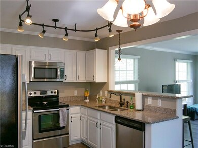 2406 Burnette Dr, Greensboro, NC 27406 - photo 5