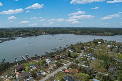 1223 Riverview-4