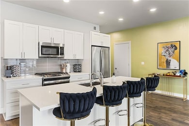 The Saxony unit 317, New Orleans, LA 70117 - photo 6