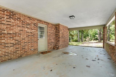 1745 Izaak Walton Rd, Madison Heights, VA 24572 - photo 4