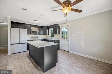 1628 Lee St, Chambersburg, PA 17201 - photo 7