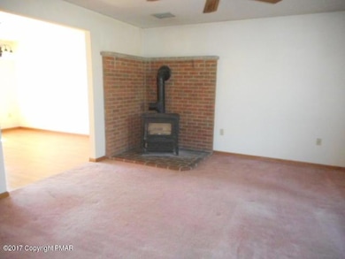 146 View Ct, Saylorsburg, PA 18353 - photo 4