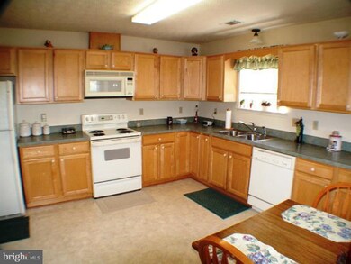 203 Cranberry Ct, Winchester, VA 22602 - photo 2