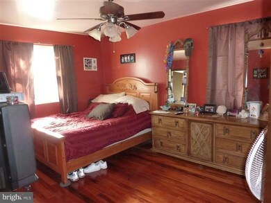 212 Glen Rd, Pasadena, MD 21122 - photo 2