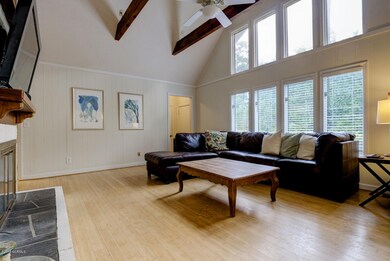 103 Bradley Pines Dr-large-007-5-77 78 7